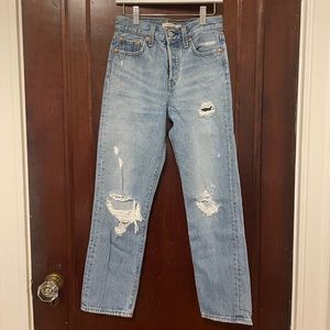 Levi’s wedgie straight distressed jeans